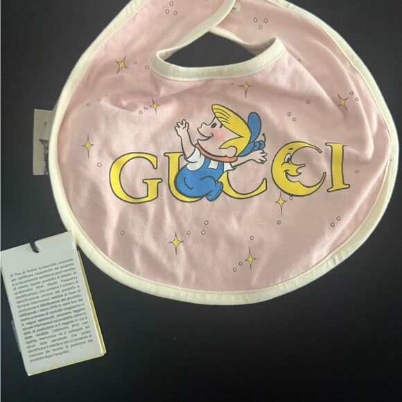 Brand new with box Gucci Pink and Yellow Bib Jetsons collection - Picture 4 of 10